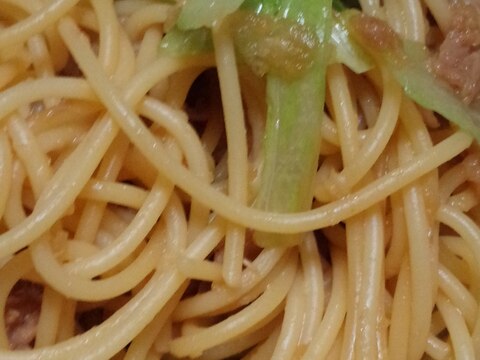 レタスとツナのパスタ